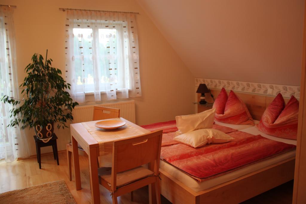 Buschenschank Orsl Wildbach 外观 照片